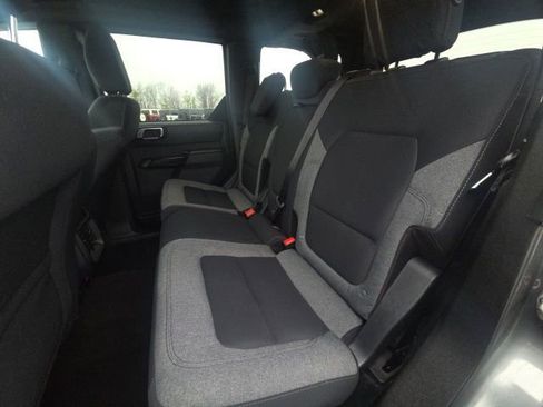 Used 2025 Ford Bronco Big Bend image 16