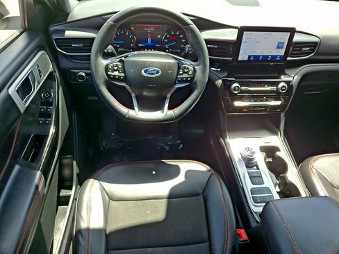 Certified 2022 Ford Explorer ST-Line w/ Class IV Trailer Tow Package RWD image 11