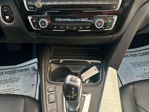Used 2017 BMW 320i xDrive Sedan AWD/4WD image 25