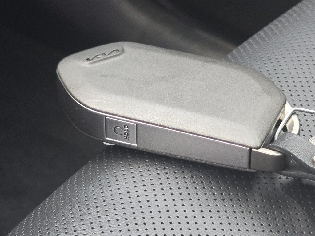 Used 2024 Kia Telluride LX FWD image 33