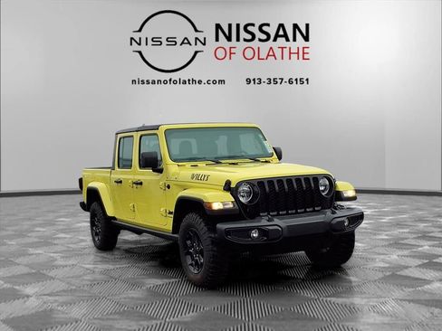 Used 2023 Jeep Gladiator Willys image 30