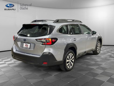 Certified 2025 Subaru Outback image 10