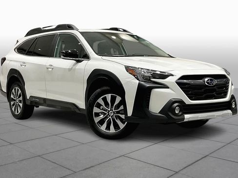 Used 2025 Subaru Outback Limited image 2