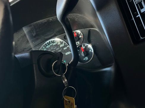 Used 2017 Chevrolet Express 2500 LS image 25