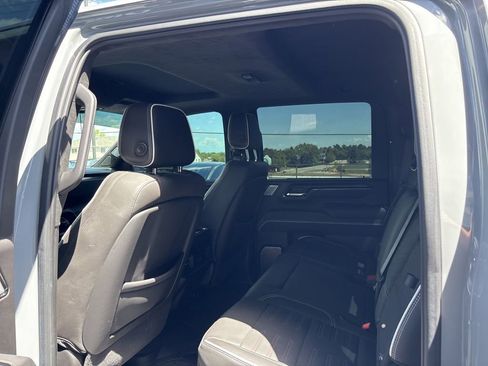 Used 2024 GMC Sierra 2500 AT4X AWD/4WD image 8