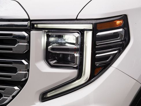 Used 2024 GMC Sierra 1500 Denali w/ Technology Package image 25