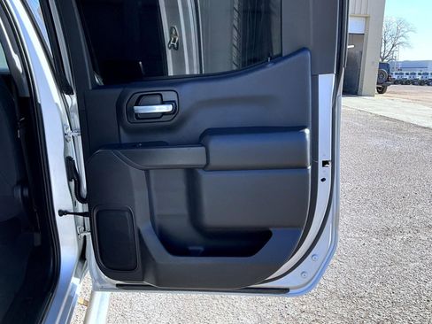 Used 2020 Chevrolet Silverado 1500 LT w/ All-Star Edition image 18