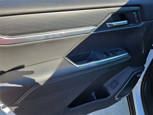 Used 2025 GMC Acadia Elevation image 22