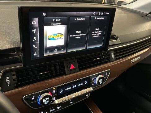 Used 2023 Audi A4 2.0T Premium w/ Convenience Package image 2