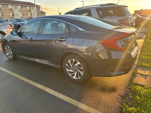 Used 2016 Honda Civic EX image 5