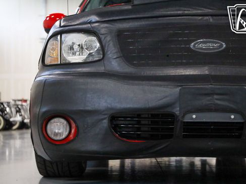 Used 2003 Ford F150 Lightning image 14