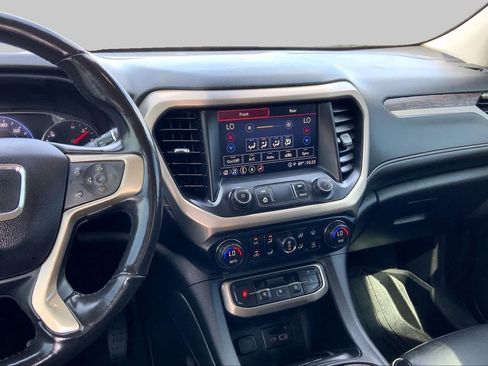 Used 2021 GMC Acadia Denali w/ Denali Technology Package FWD image 7