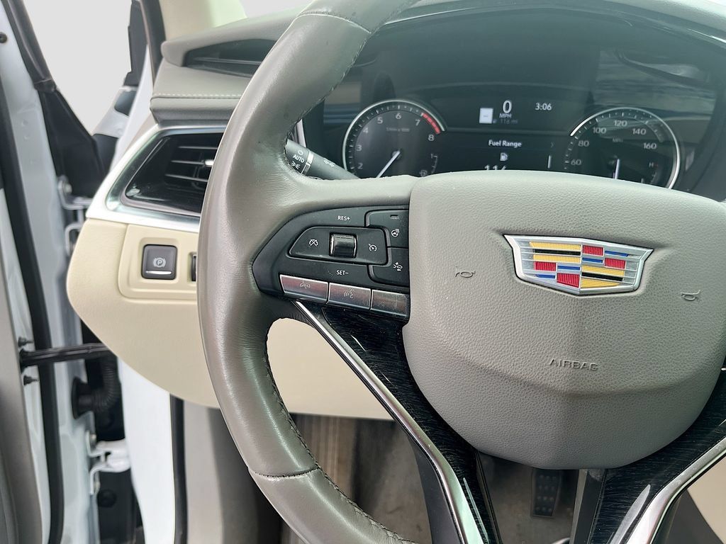 Used 2024 Cadillac XT6 Premium Luxury AWD/4WD image 10