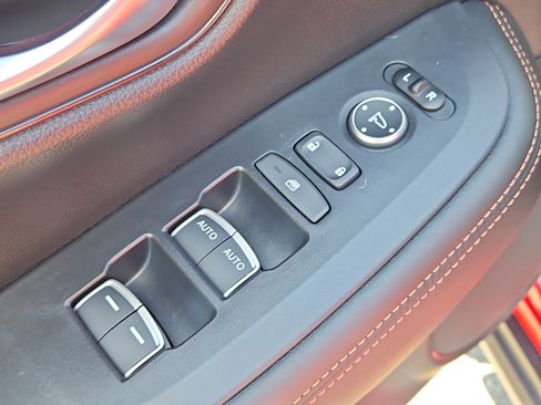 Used 2025 Honda HR-V Sport image 16