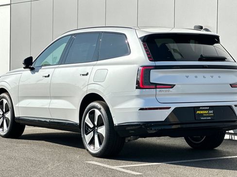 New 2025 Volvo EX90 Plus w/ Protection Package Premier image 3