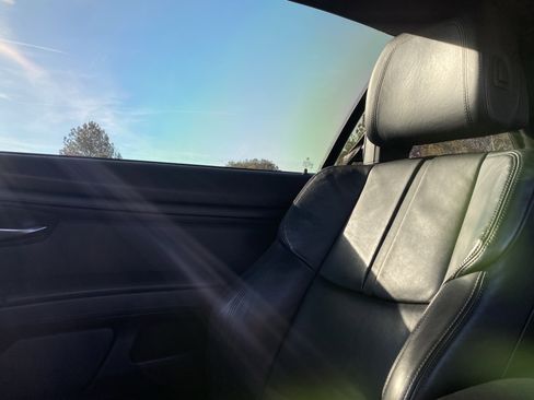 Used 2011 BMW M3 Convertible image 26