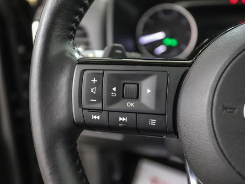 Used 2023 Nissan Rogue SV w/ SV Premium B Package image 11