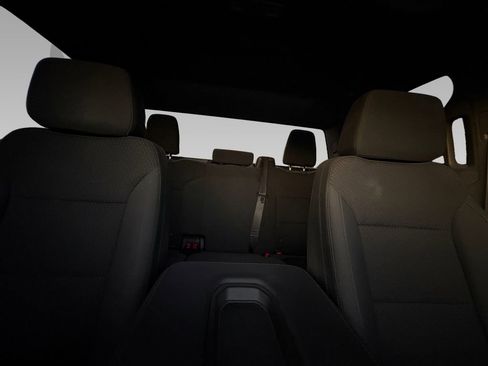 Used 2021 Chevrolet Silverado 1500 Custom image 2