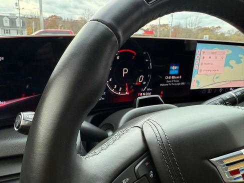 Used 2025 Cadillac CT5 V w/ Technology Package image 87