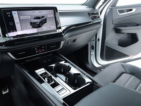 New 2026 Volkswagen Atlas Cross Sport SEL R-Line image 23