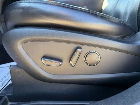 Used 2016 Lincoln MKX Select image 17