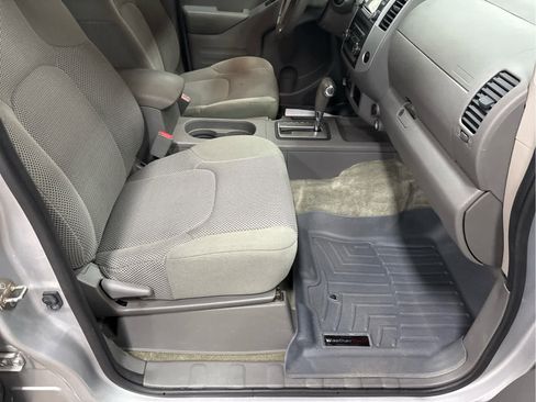 Used 2016 Nissan Frontier SV image 35