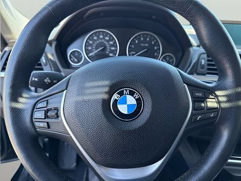 Used 2015 BMW 320i xDrive Sedan AWD/4WD image 12
