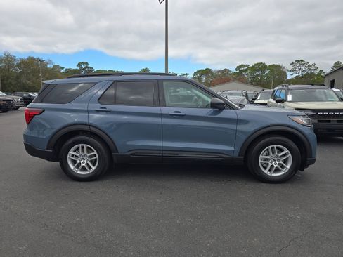 New 2026 Ford Explorer Active w/ Active Comfort Package RWD image 3