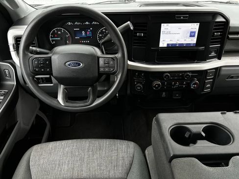 Used 2025 Ford F250 XLT AWD/4WD image 11