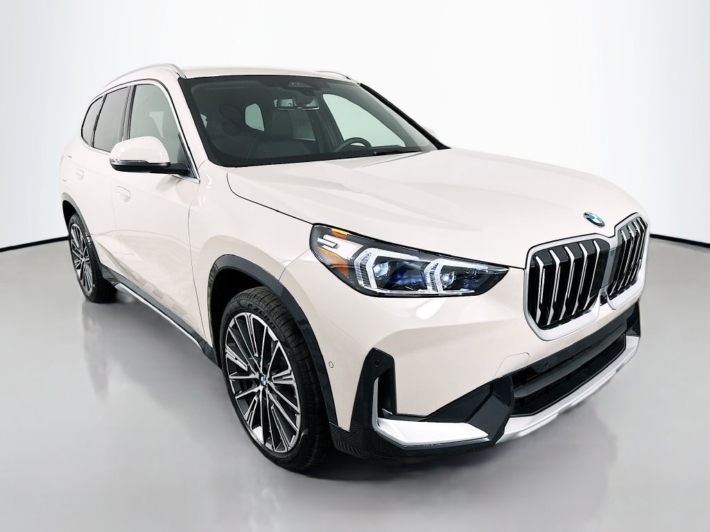 Used 2026 BMW X1 xDrive28i w/ Technology Package AWD/4WD image 3