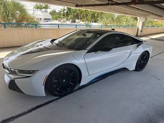 Used 2019 BMW i8 Coupe AWD/4WD video 1