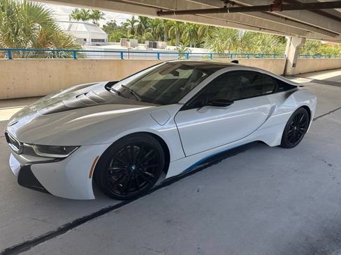 Used 2019 BMW i8 Coupe AWD/4WD image 1