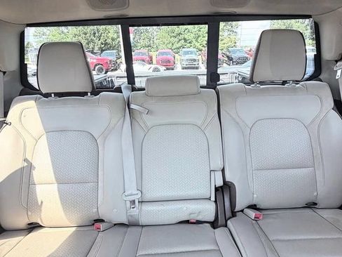 Used 2020 RAM 1500 Laramie AWD/4WD image 17