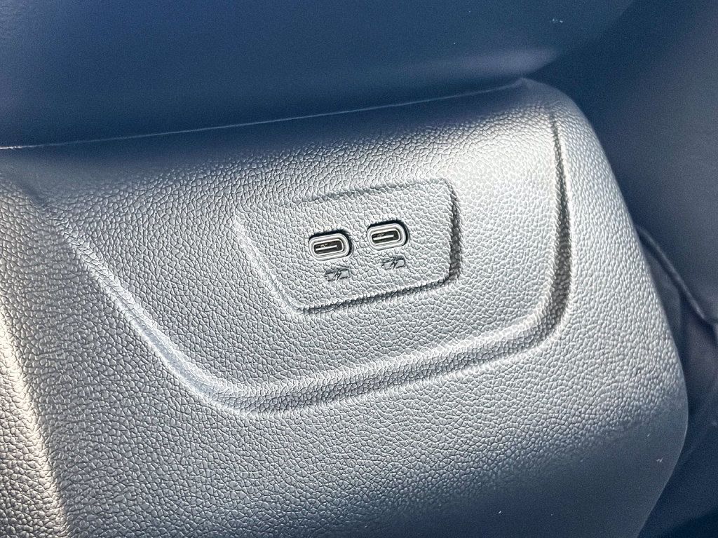 Used 2024 Chevrolet Blazer EV LT AWD/4WD image 23