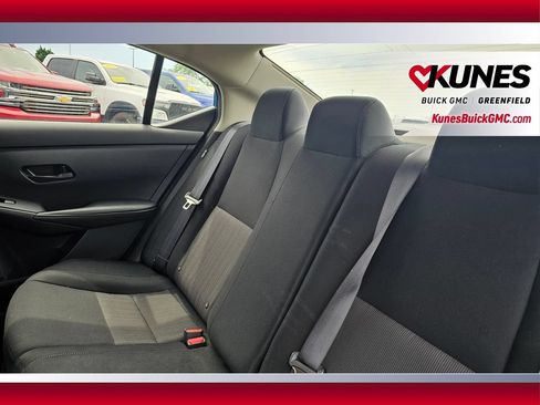 Used 2024 Nissan Sentra SV FWD image 17