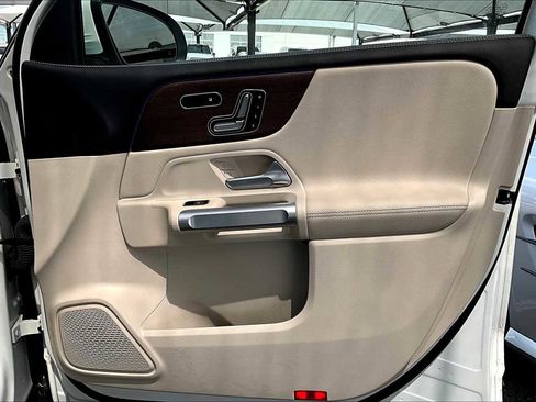 Certified 2023 Mercedes-Benz GLB 250 w/ Premium Package image 22