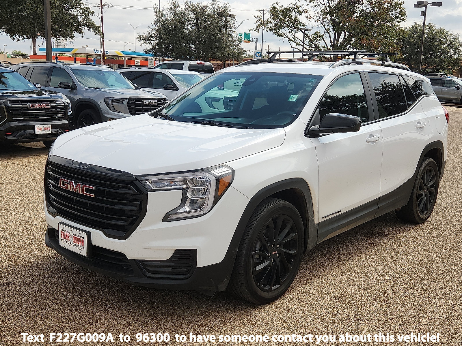 Used 2023 GMC Terrain SLE w/ Driver Convenience Package FWD image 1