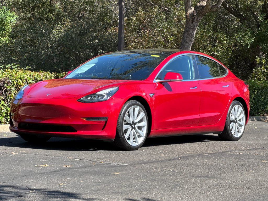 Used 2018 Tesla Model 3 Long Range RWD image 9
