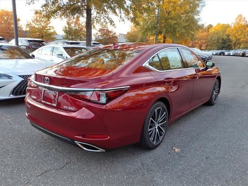 New 2025 Lexus ES 350 w/ Premium Package image 3