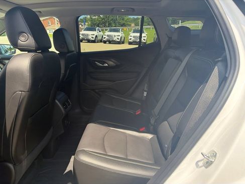 Used 2024 GMC Terrain SLT w/ Infotainment Package II AWD/4WD image 23