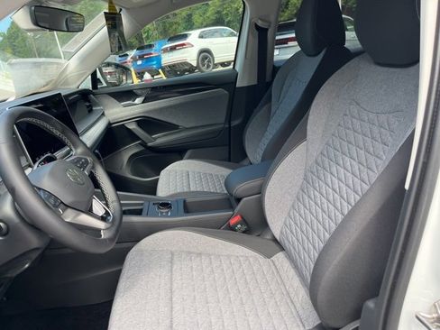 New 2025 Volkswagen Tiguan S image 8