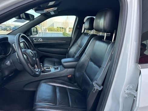 Used 2018 Jeep Grand Cherokee Limited image 9