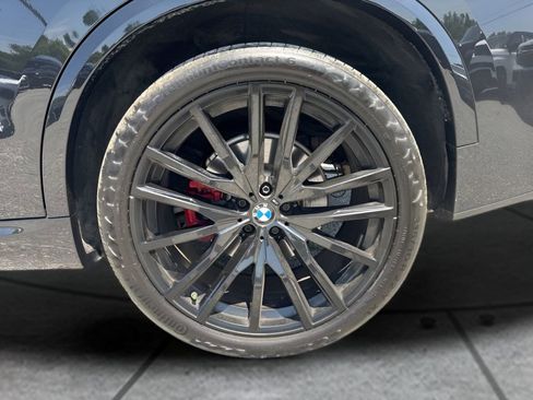Used 2022 BMW X5 xDrive40i w/ M Sport Package AWD/4WD image 32