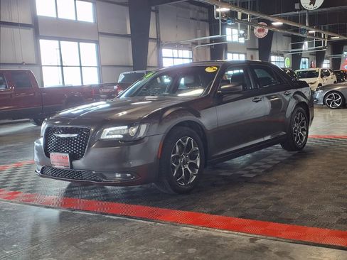 Used 2016 Chrysler 300 S image 3