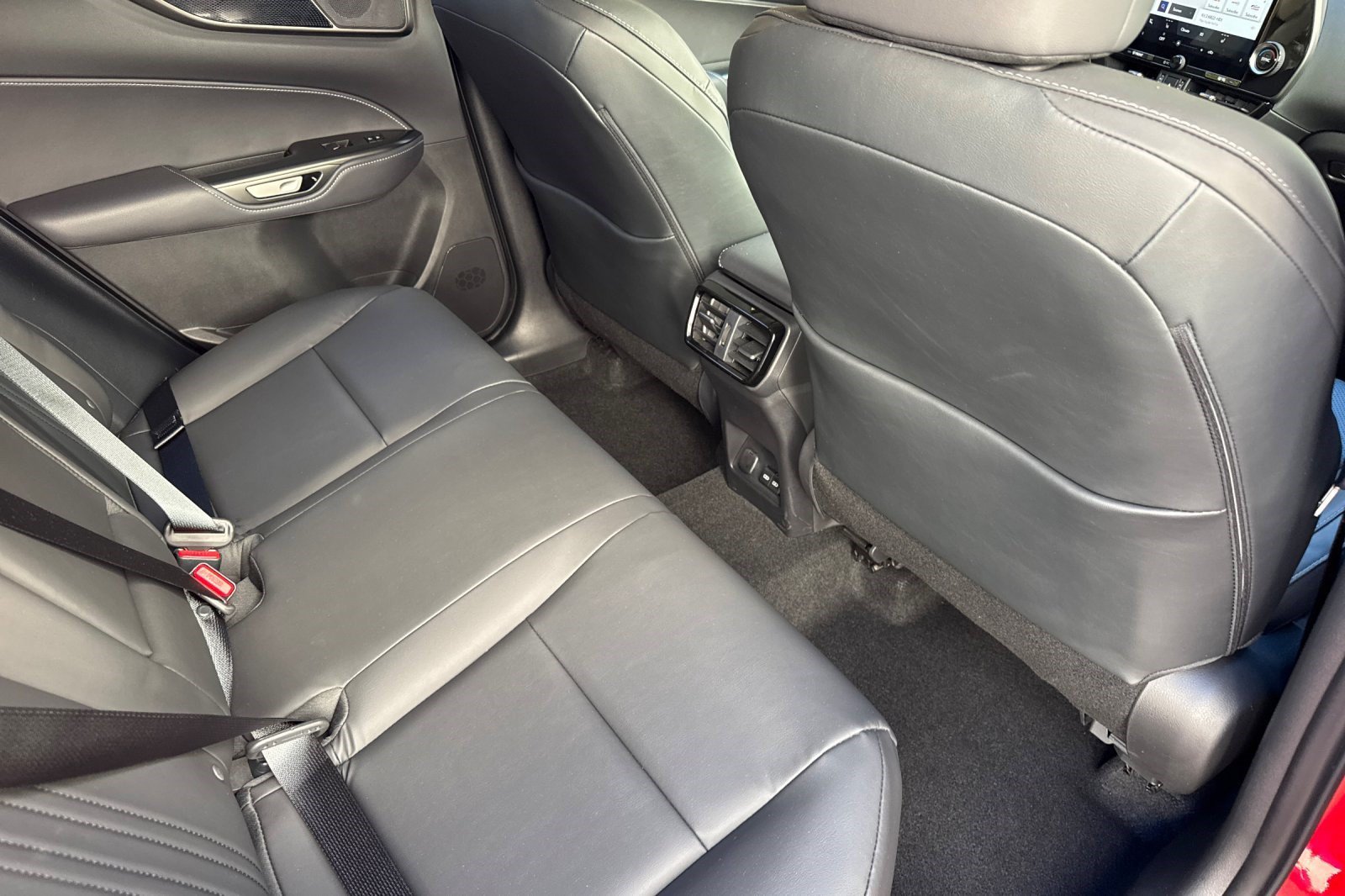 Certified 2025 Lexus NX 250 FWD image 32