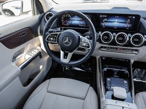 Certified 2022 Mercedes-Benz GLA 250 image 14