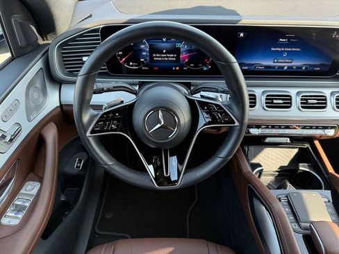 Used 2025 Mercedes-Benz GLE 350 4MATIC image 13