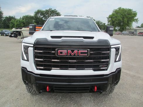 New 2026 GMC Sierra 2500 AT4X AWD/4WD image 11
