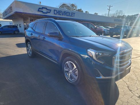 Used 2021 GMC Terrain SLT w/ Infotainment Package II image 5