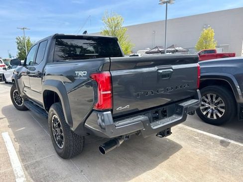 Used 2024 Toyota Tacoma TRD Off-Road w/ TRD Off Road Premium Package AWD/4WD image 7